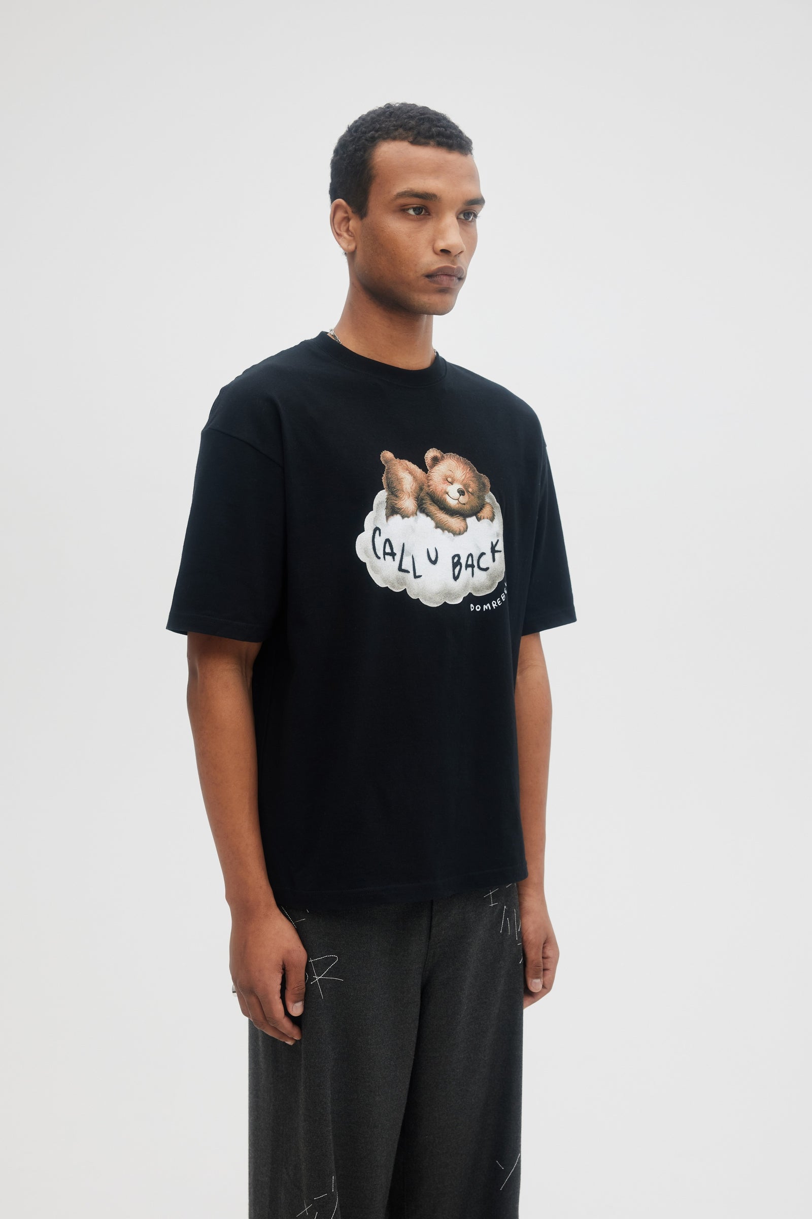CALL U T-SHIRT – DOMREBEL